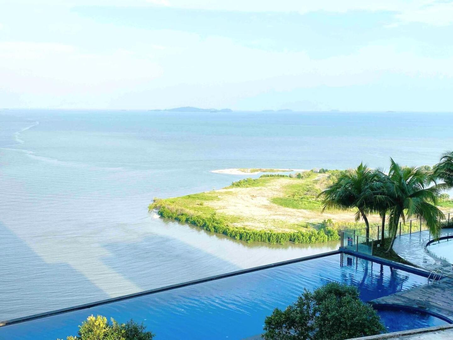 Silverscape Seaview Residence Melaka Exterior foto