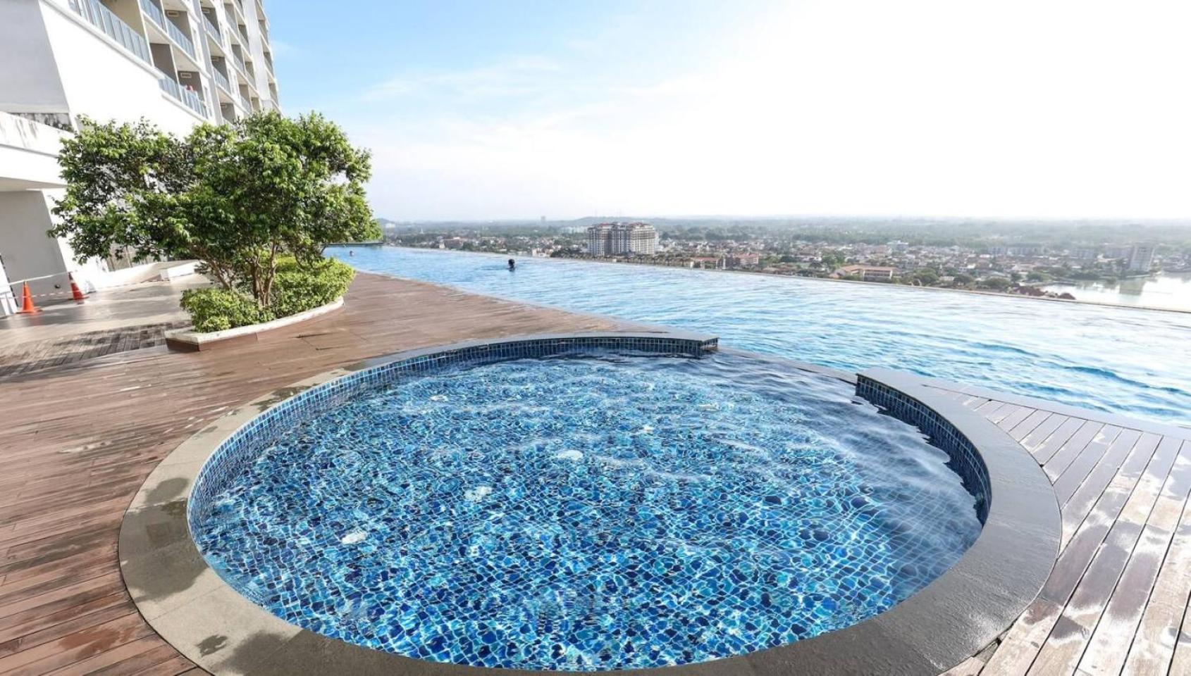 Silverscape Seaview Residence Melaka Exterior foto